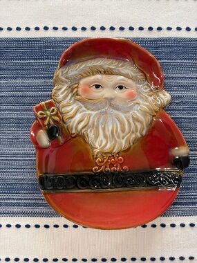 Gibson Home Festive Red Santa Plate